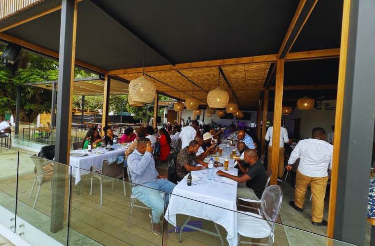 TVCABO celebra a união num almoço de confraternização